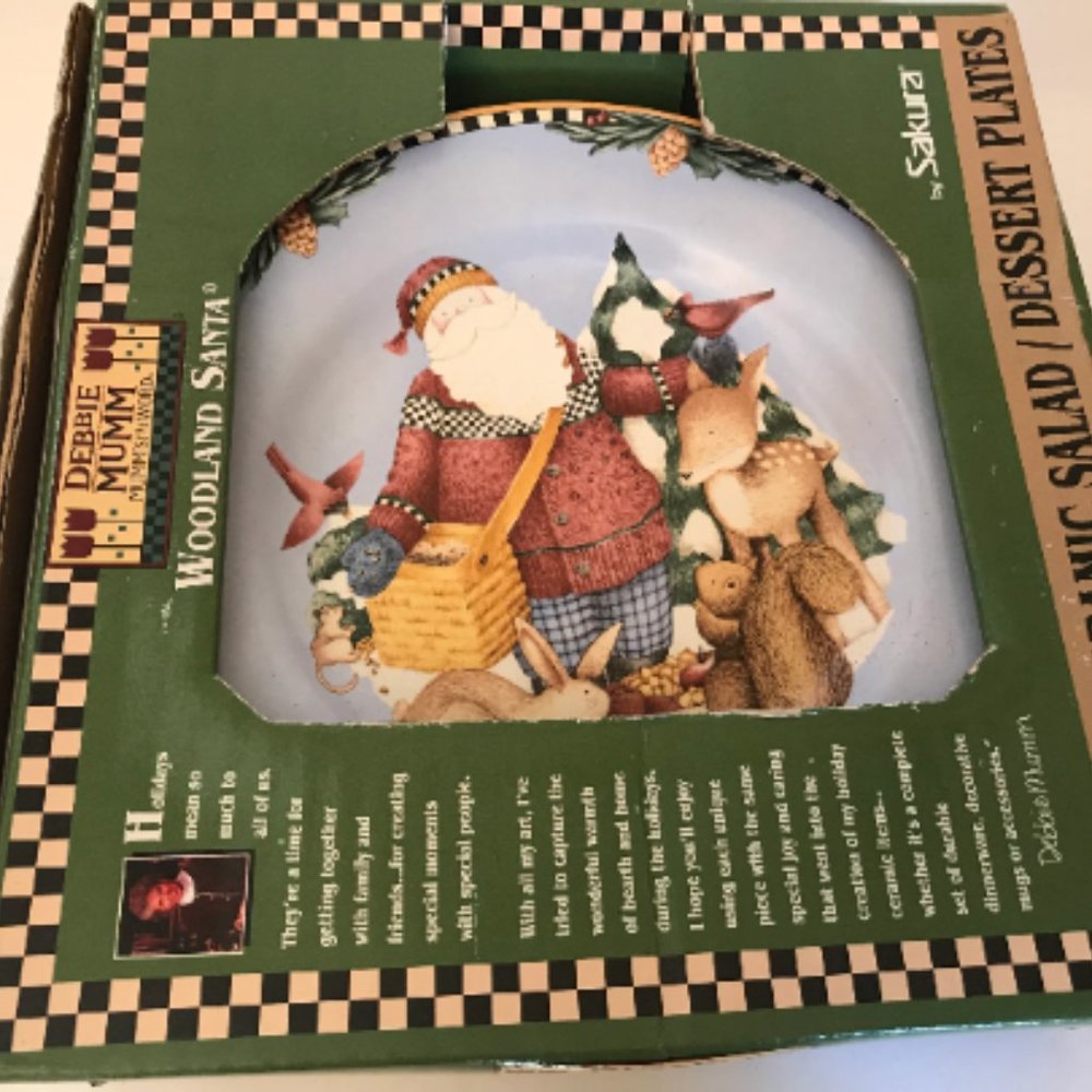 1998 SAKURA Debbie Mumm Woodland Santa Christmas Salad Dessert Plates Set of 4